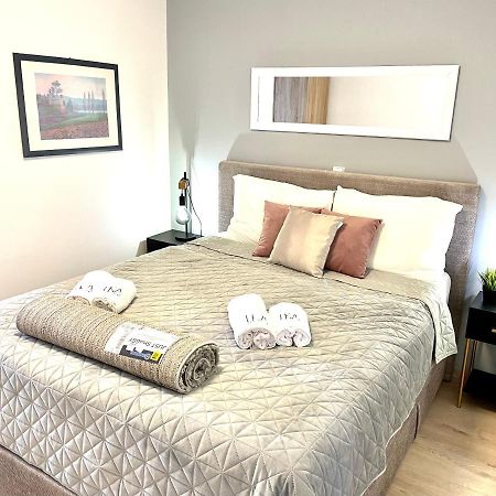 D&A Apartment With Private Swimming Pool Pula Ngoại thất bức ảnh