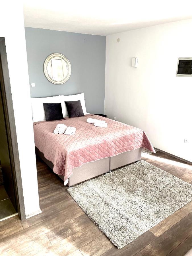 D&A Apartment With Private Swimming Pool Pula Ngoại thất bức ảnh