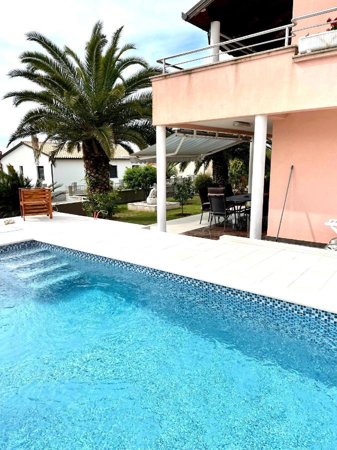 D&A Apartment With Private Swimming Pool Pula Ngoại thất bức ảnh