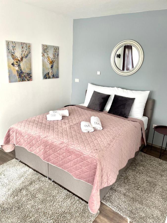 D&A Apartment With Private Swimming Pool Pula Ngoại thất bức ảnh