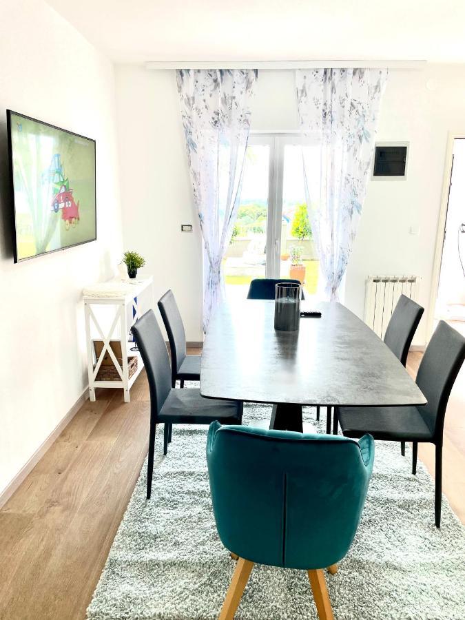 D&A Apartment With Private Swimming Pool Pula Ngoại thất bức ảnh